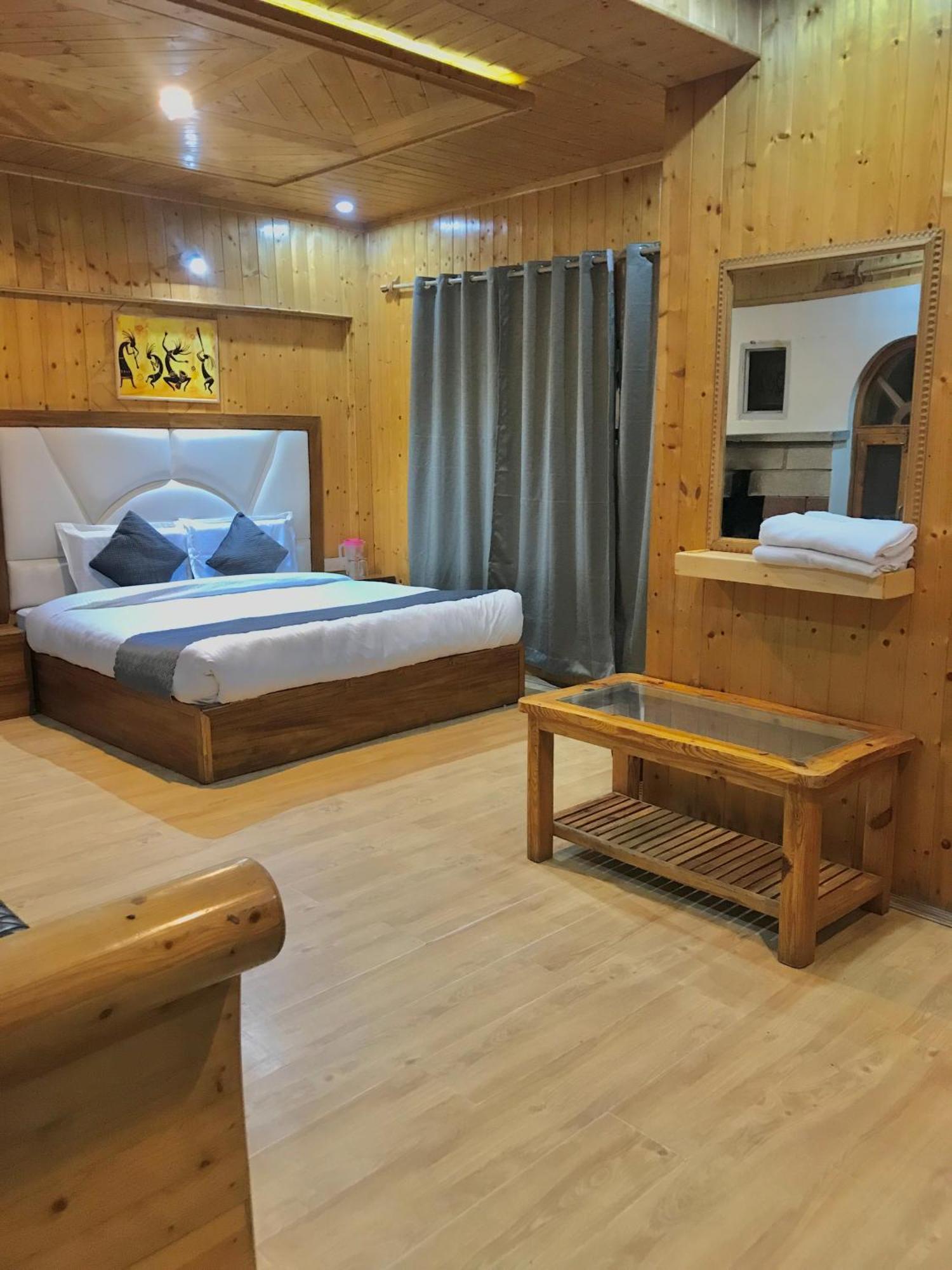 The Avenue Hotel , Manali A River Side Hotel Esterno foto