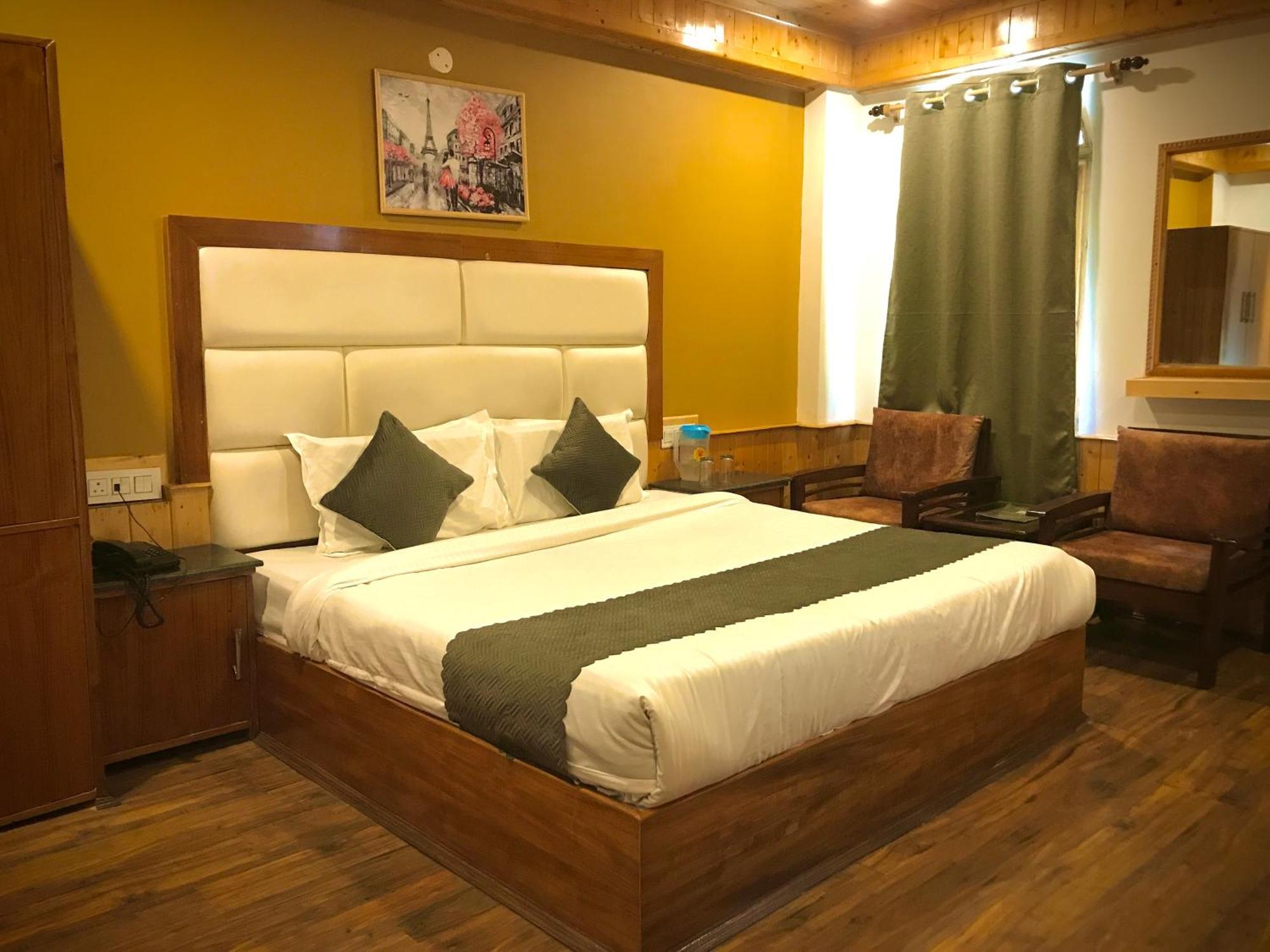 The Avenue Hotel , Manali A River Side Hotel Esterno foto